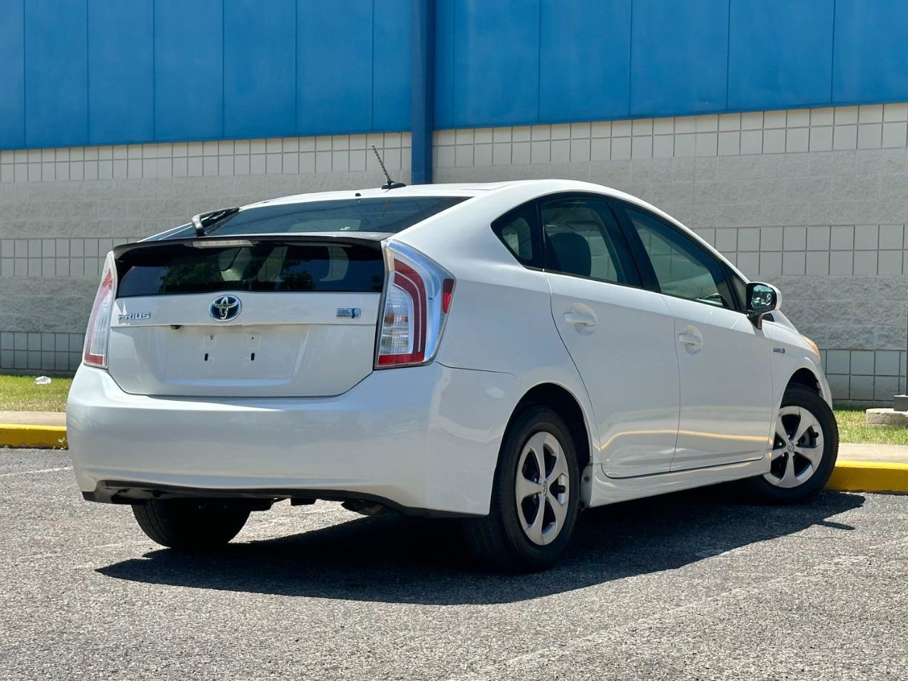 Used 2013 Toyota Prius Three w/ Protection Pkg FWD image 7