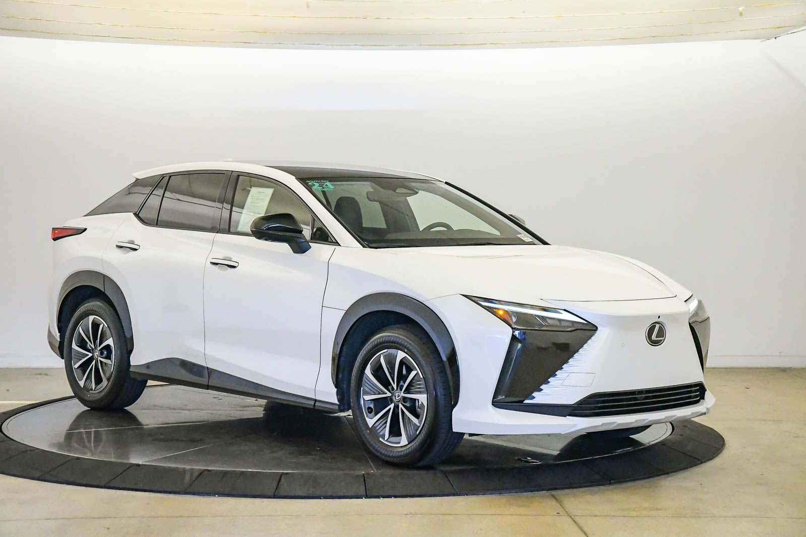 Used 2024 Lexus RZ 300e Premium FWD image 5