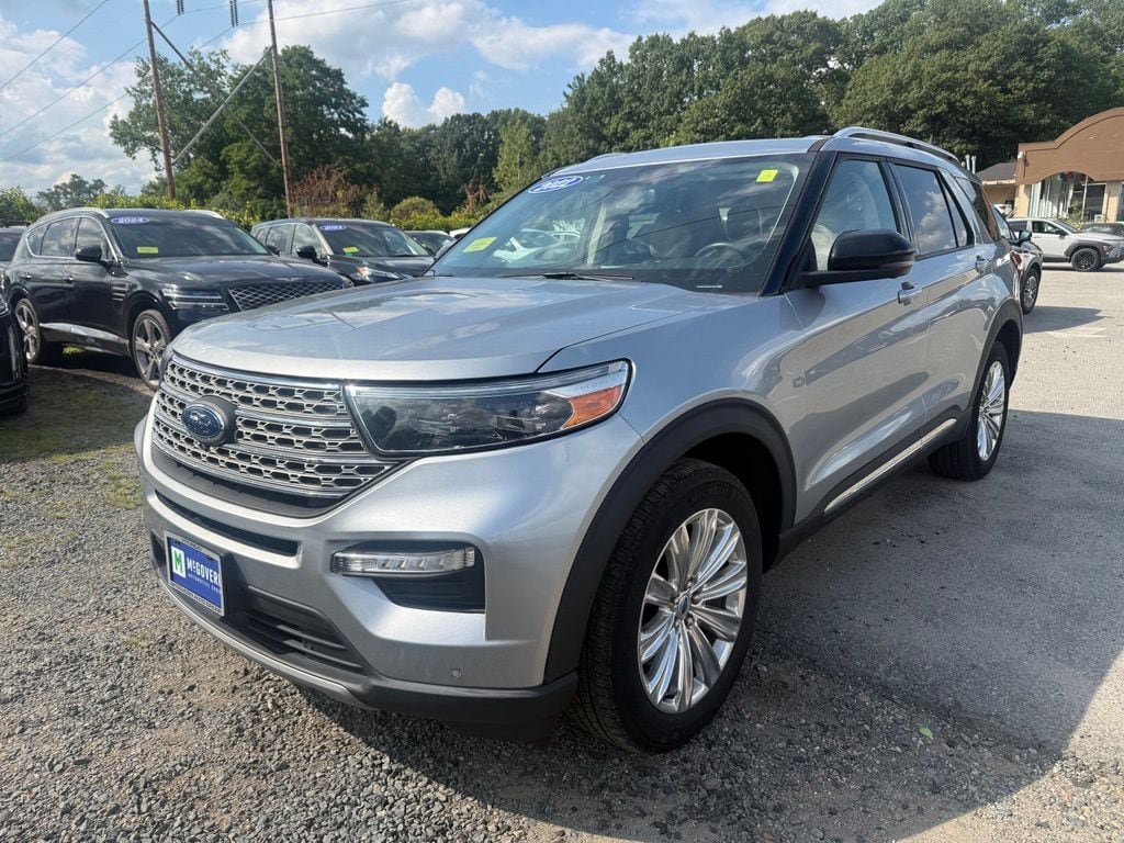 Used 2022 Ford Explorer Limited w/ Hybrid Equipment Group 310A AWD/4WD image 2