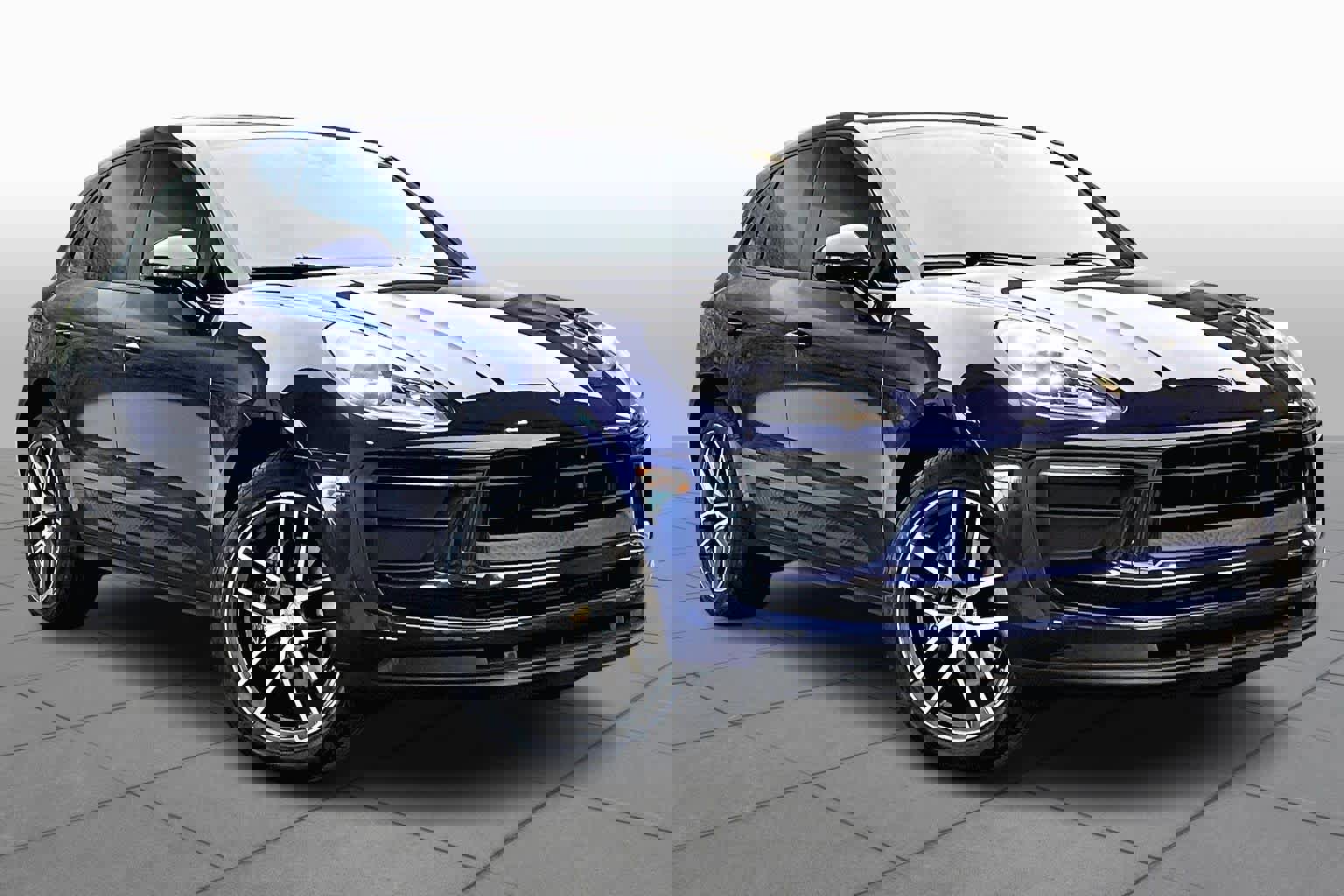 Used 2022 Porsche Macan w/ Premium Package Plus image 3