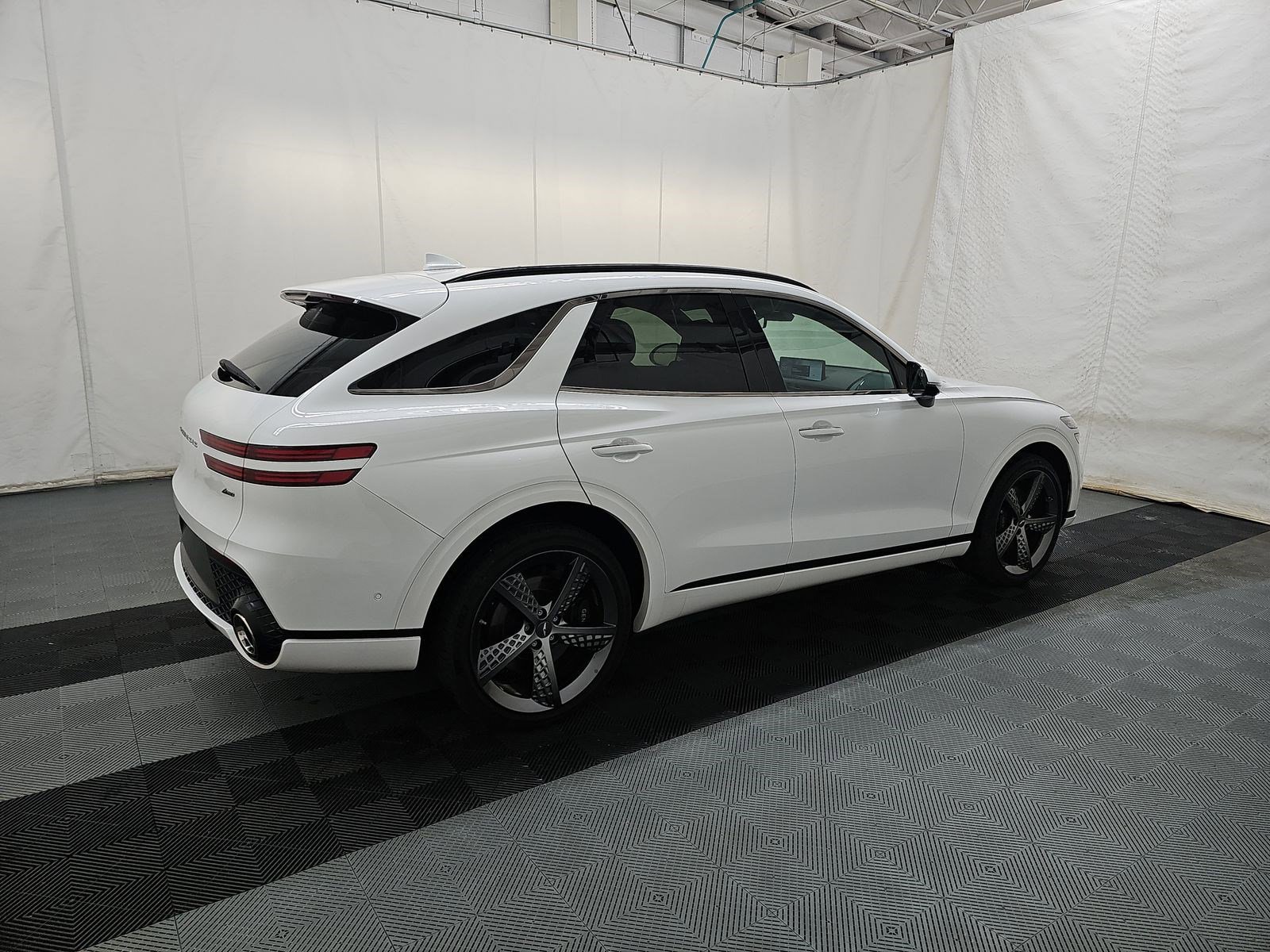 Used 2024 Genesis GV70 2.5T w/ Sport Prestige Package AWD/4WD image 6