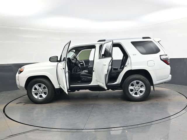 Used 2021 Toyota 4Runner SR5 image 41