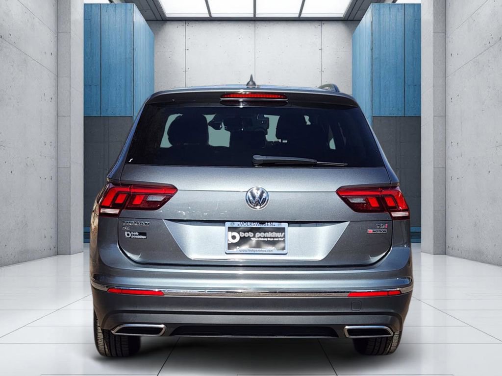 Used 2018 Volkswagen Tiguan SE w/ Panoramic Sunroof Package image 25