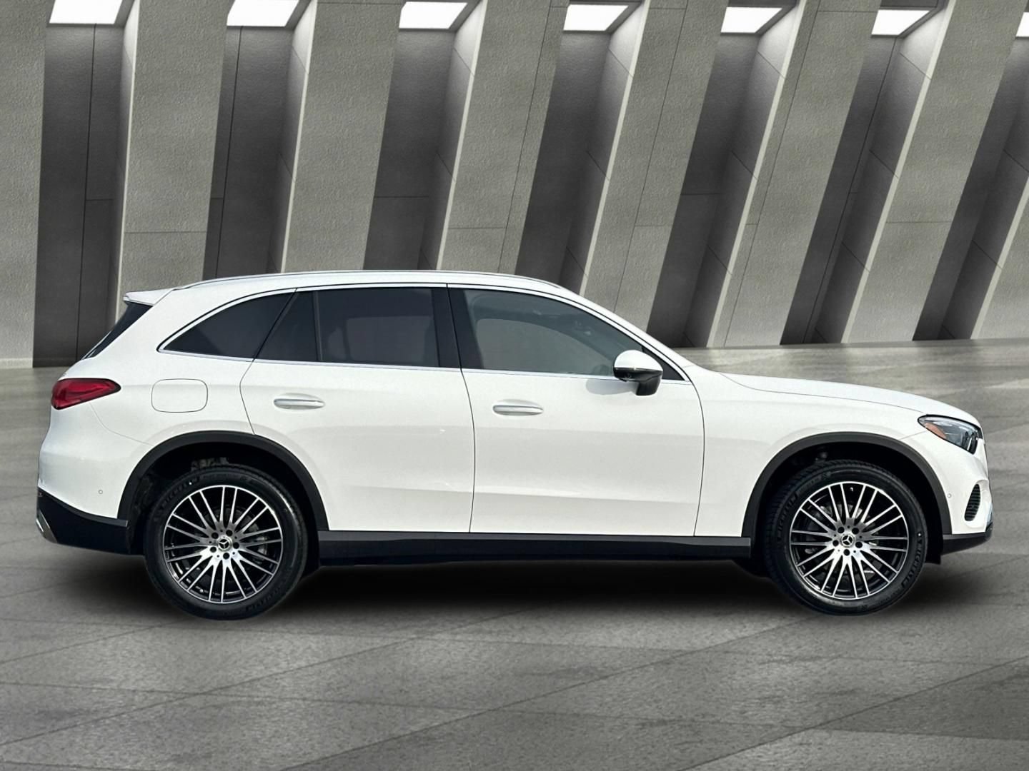 New 2026 Mercedes-Benz GLC 300 4MATIC image 3