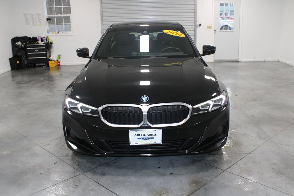 Used 2024 BMW 330e image 3