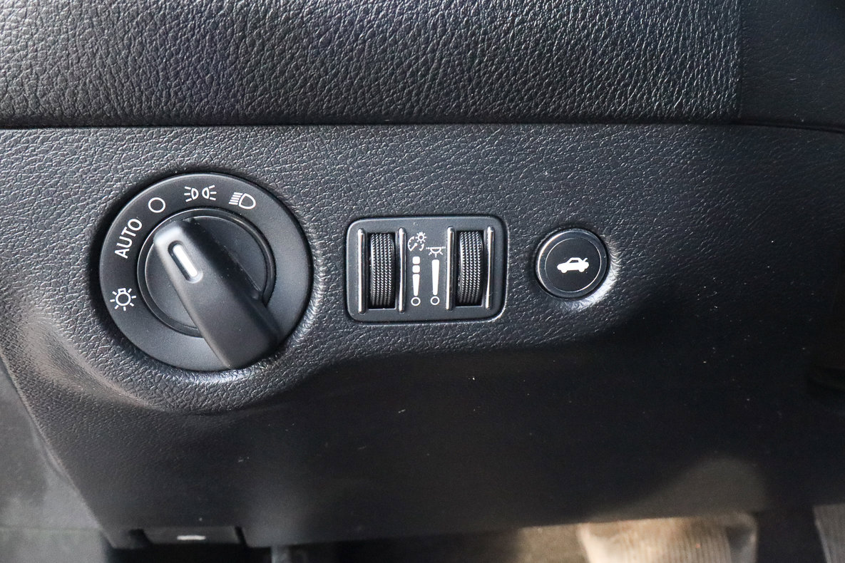 Used 2023 Dodge Challenger SXT image 15