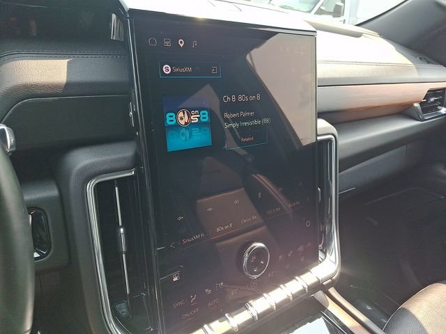 Certified 2025 GMC Yukon XL Denali AWD/4WD image 19