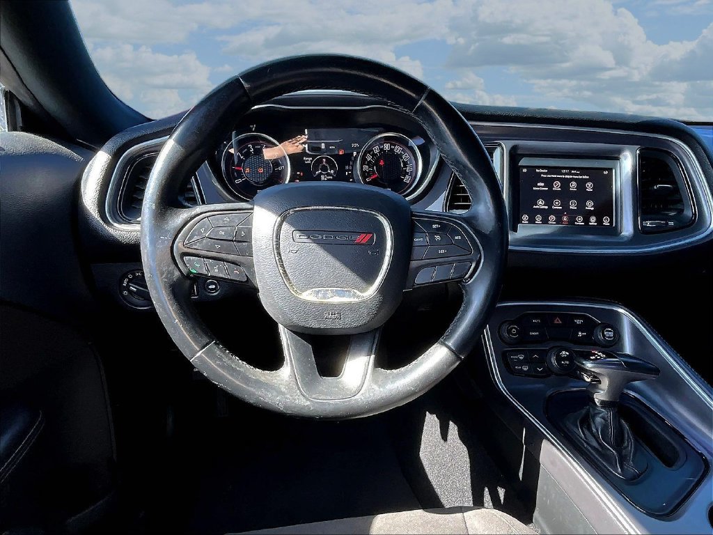 Used 2019 Dodge Challenger SXT RWD image 8