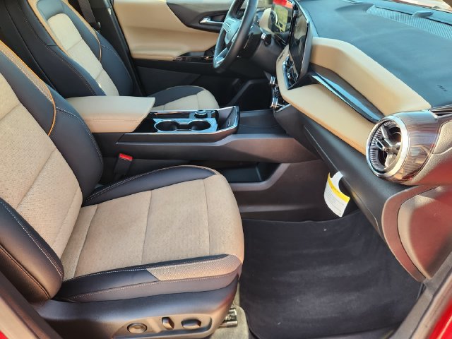 Certified 2026 Chevrolet Equinox ACTIV w/ Convenience Package III FWD image 14