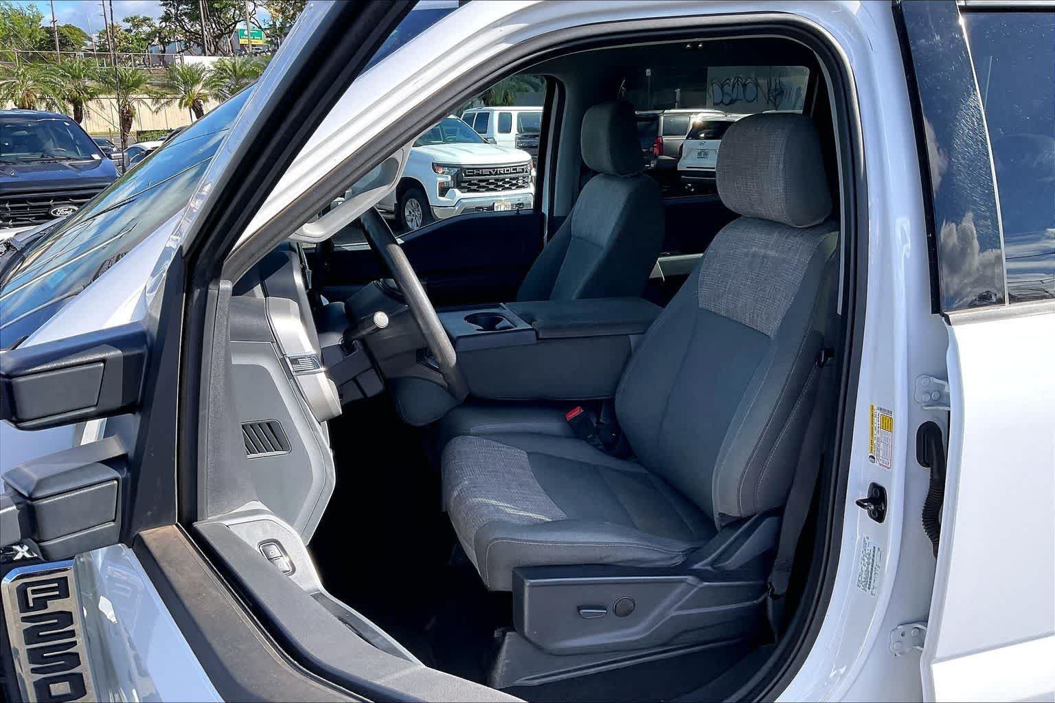 Used 2024 Ford F250 XLT AWD/4WD image 11