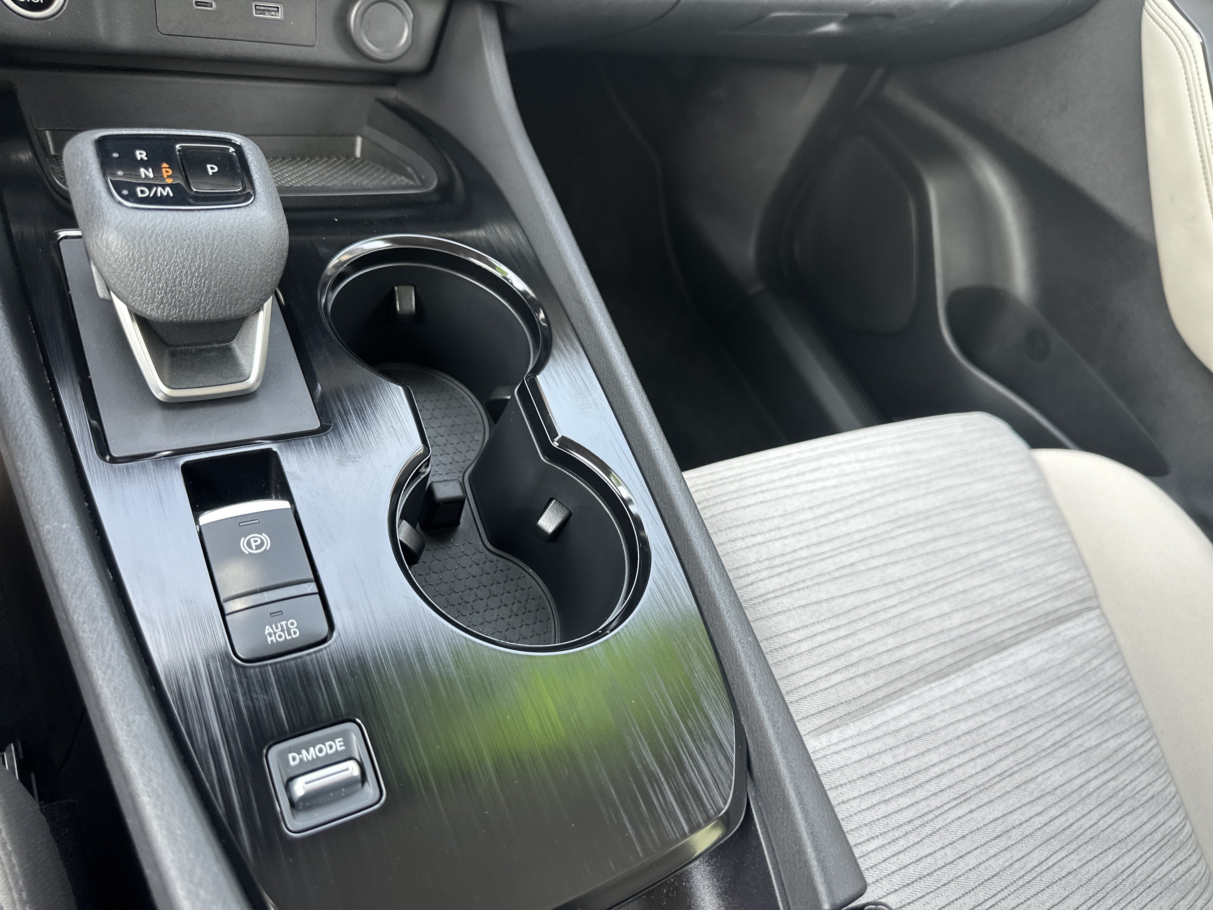 Used 2023 Nissan Rogue SV FWD image 19