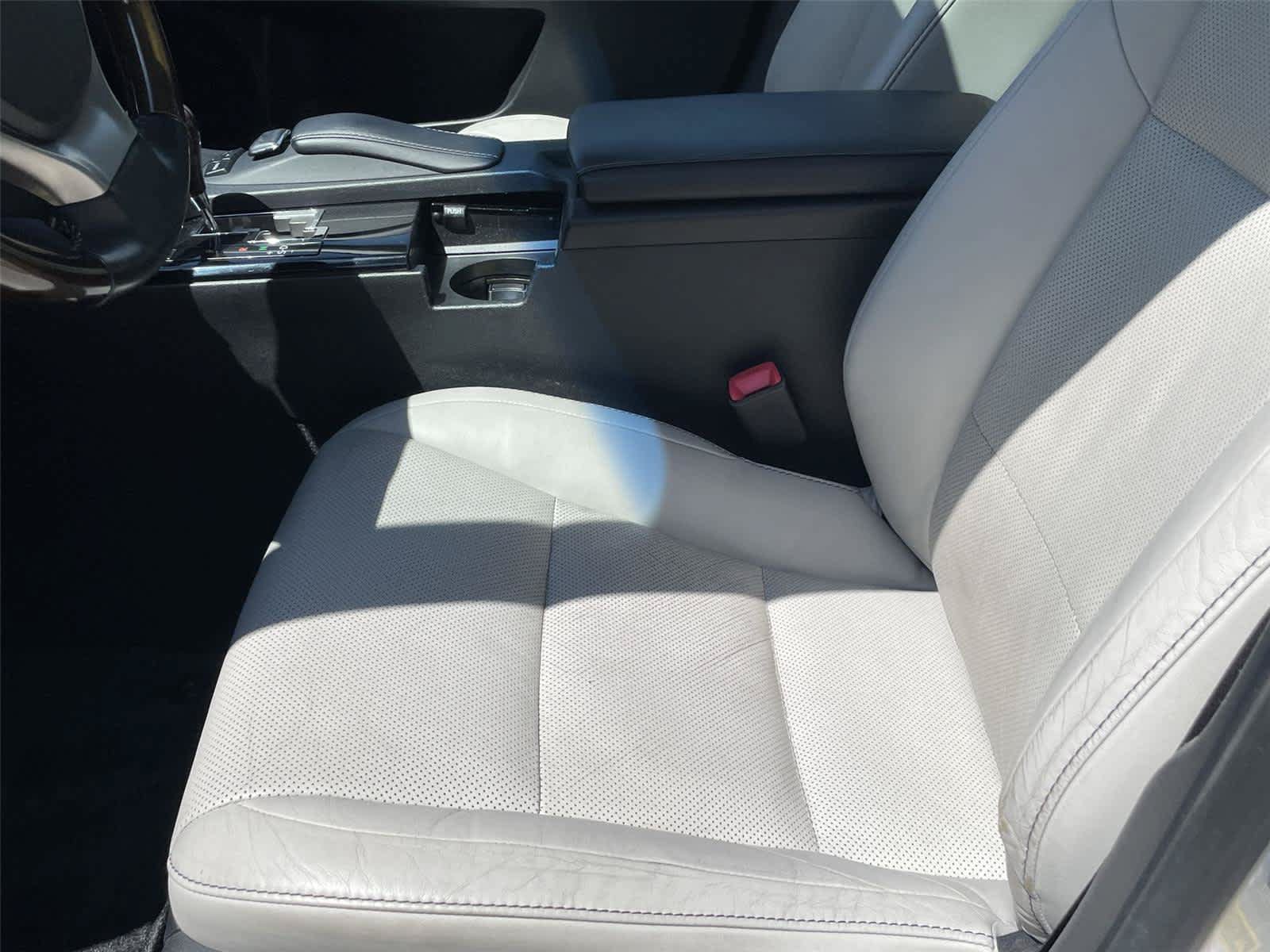 Used 2013 Lexus ES 350 w/ Luxury Pkg FWD image 13