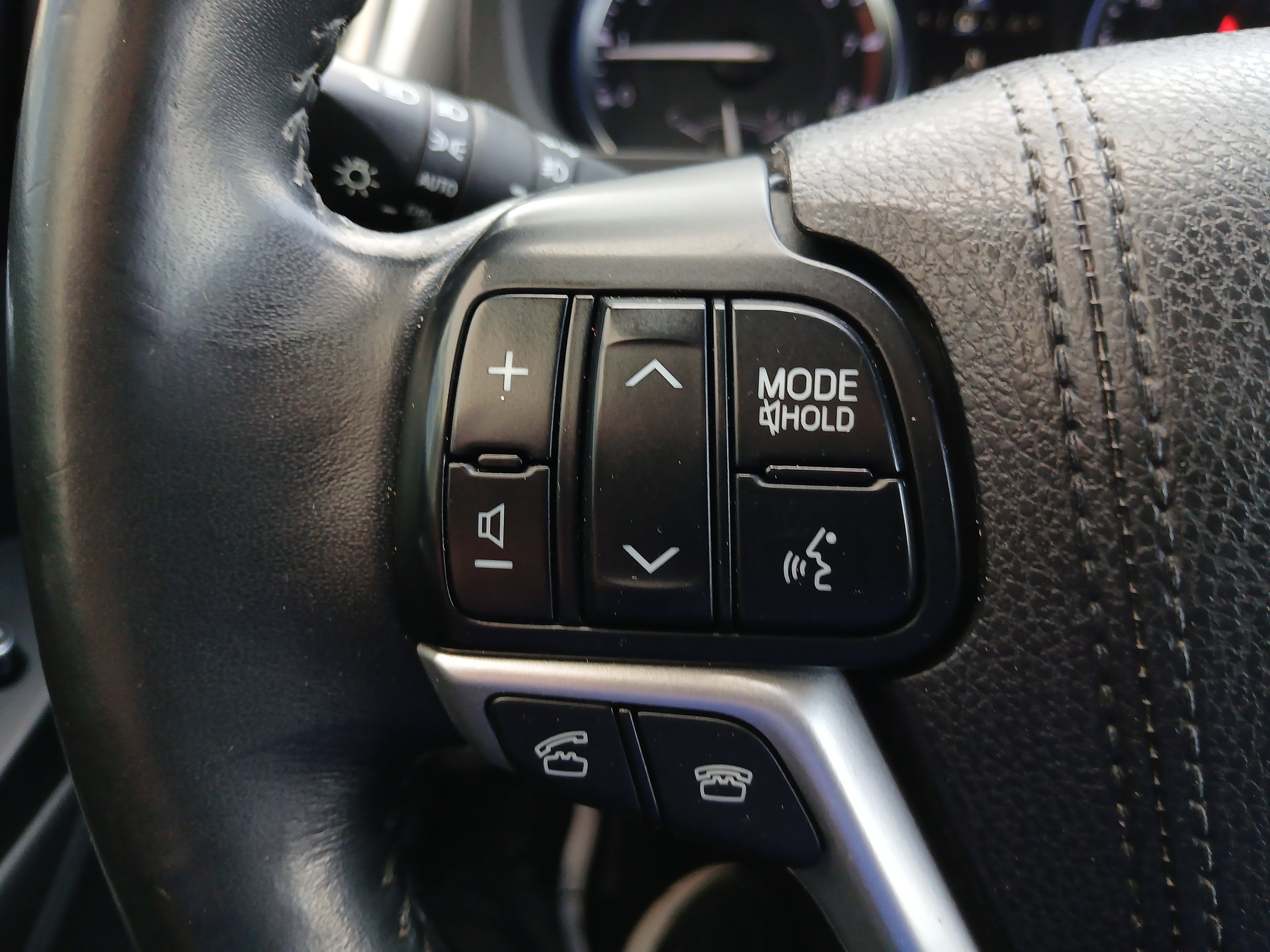 Used 2015 Toyota Highlander XLE AWD/4WD image 11