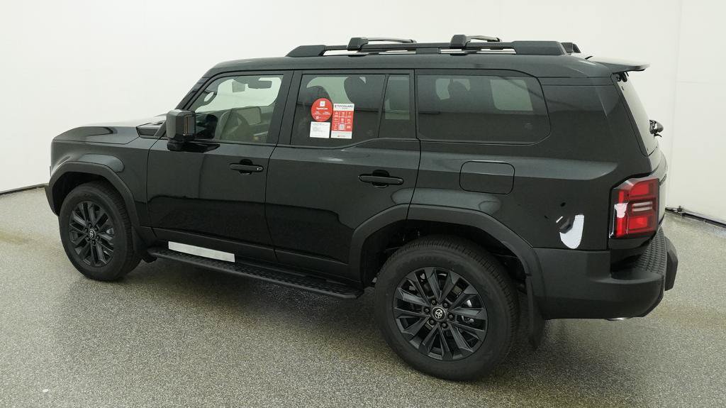 New 2027 Toyota Land Cruiser w/ Premium Package AWD/4WD image 7