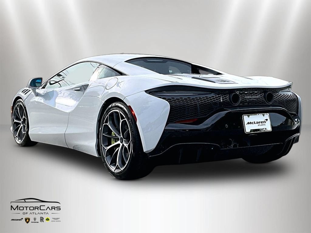 New 2026 McLaren Artura RWD image 3