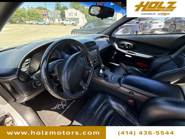 Used 2000 Chevrolet Corvette Convertible w/ Memory Pkg RWD image 11