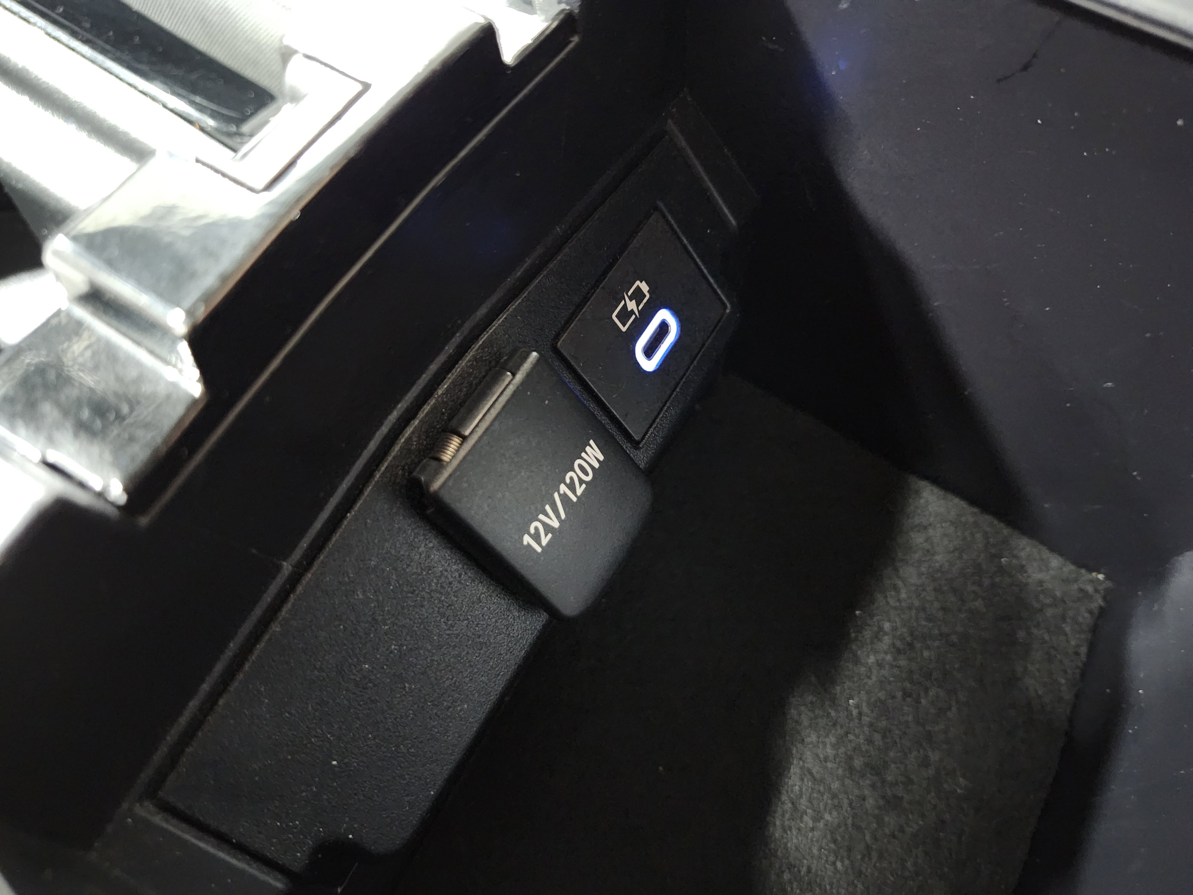 Used 2022 Toyota Corolla LE image 6