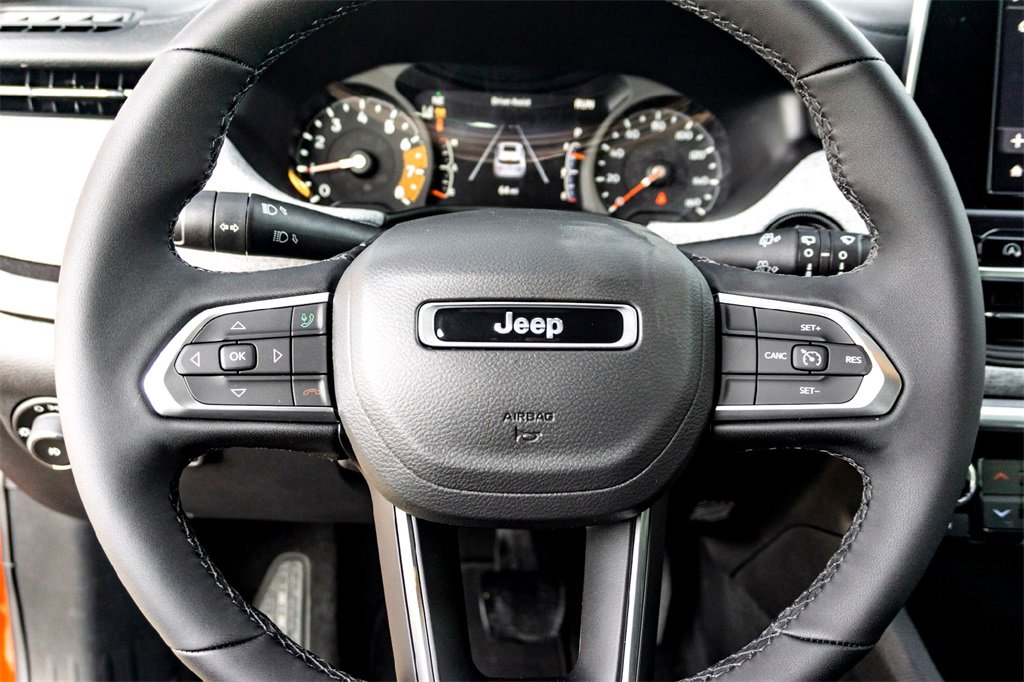 New 2026 Jeep Compass Latitude image 12