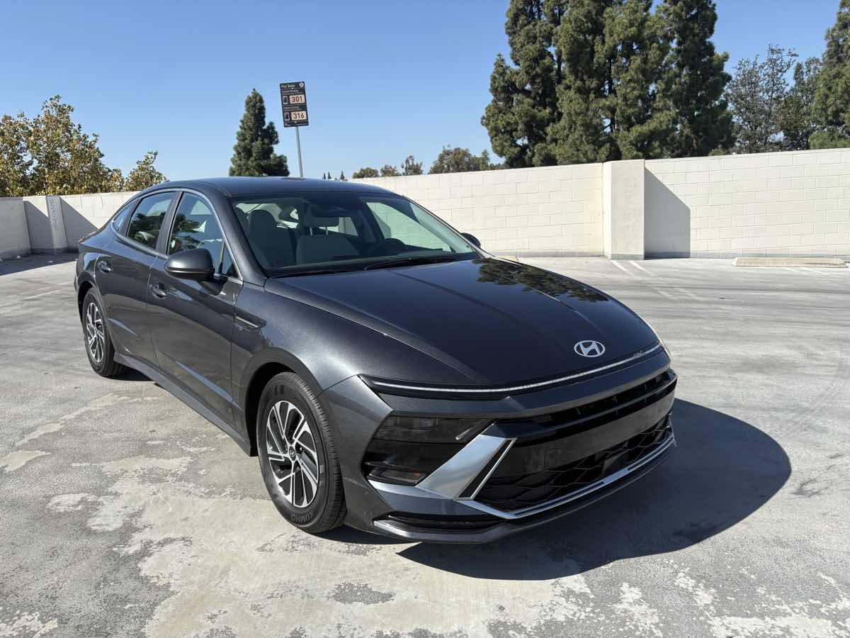 Used 2026 Hyundai Sonata Blue FWD image 33