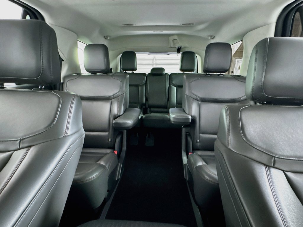 Used 2025 Ford Expedition Active AWD/4WD image 16