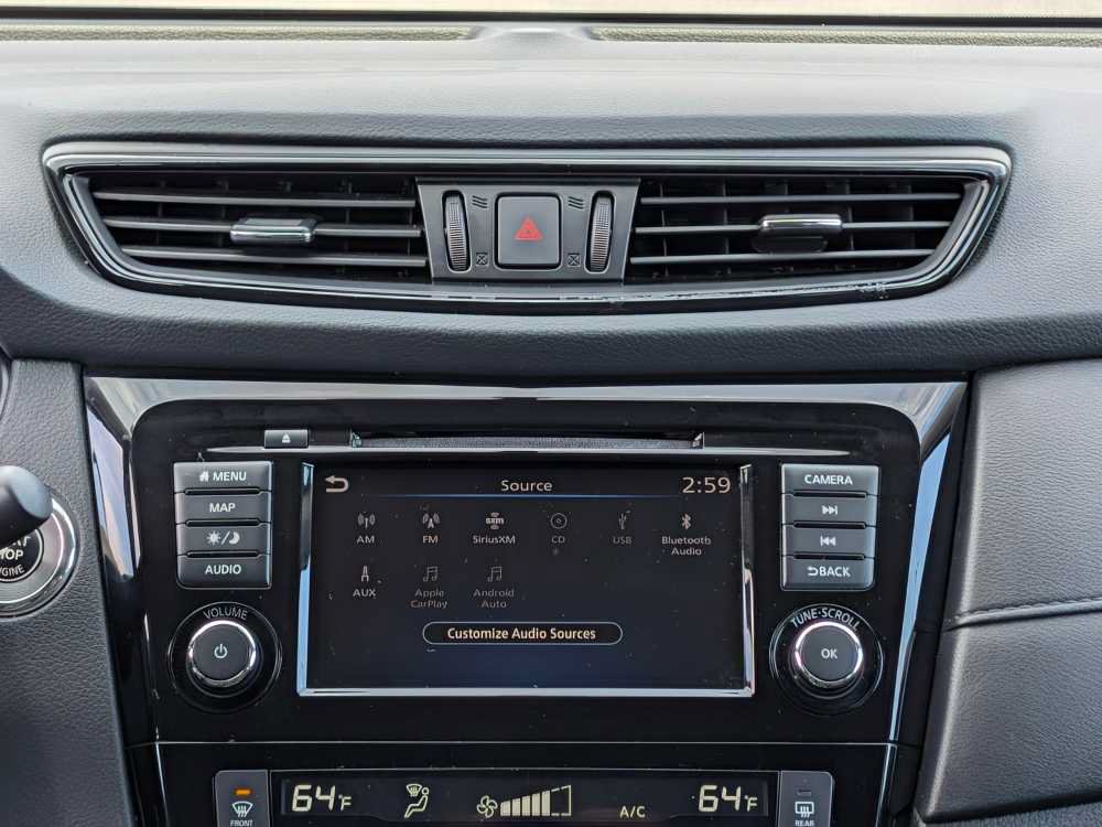 Used 2018 Nissan Rogue SV w/ Premium Package AWD/4WD image 27