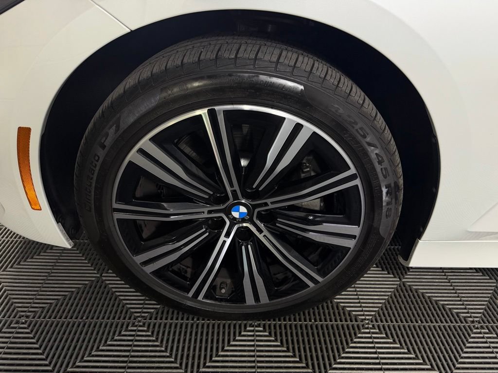 Used 2025 BMW 330i xDrive Sedan AWD/4WD image 9