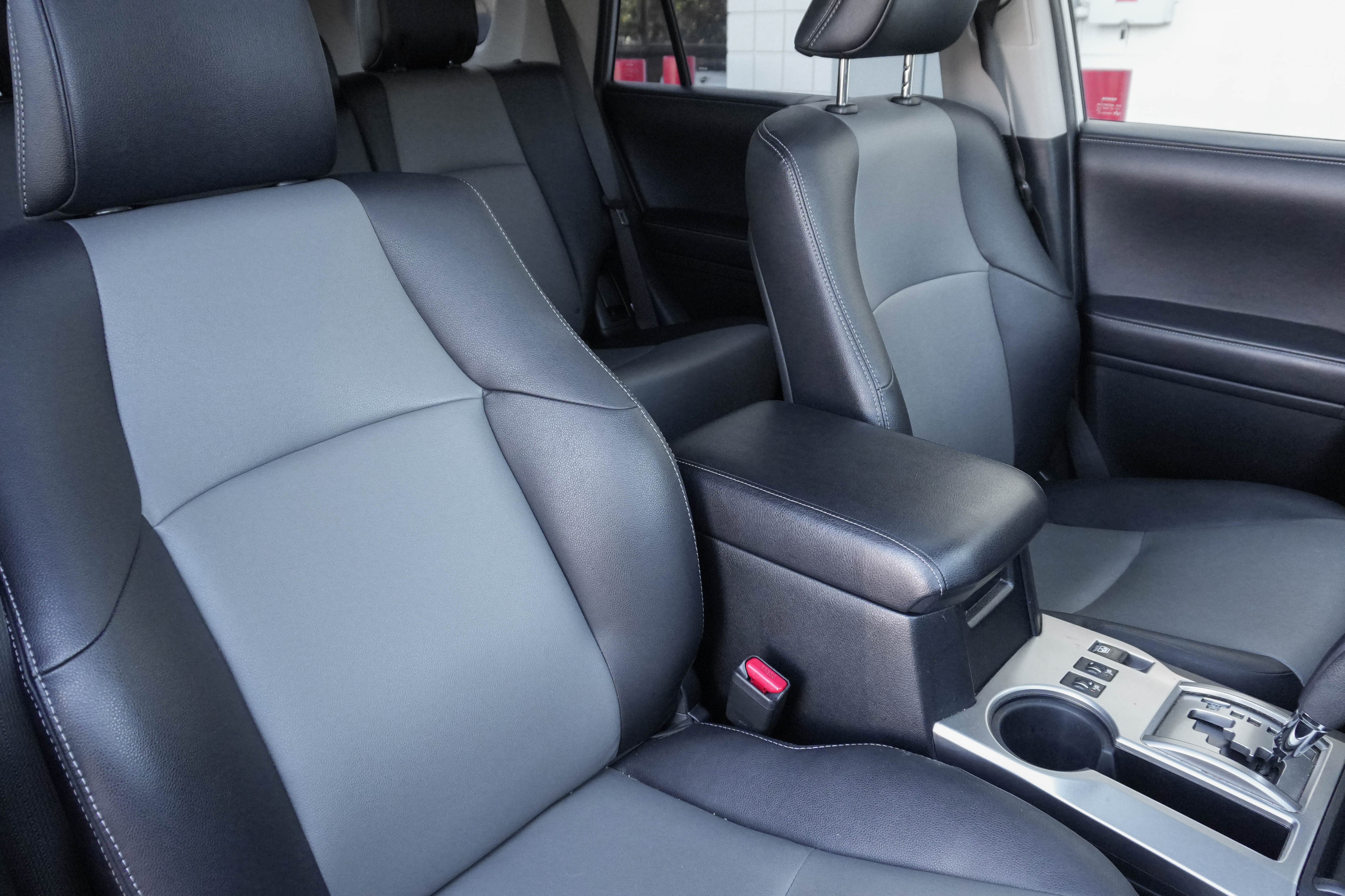 Used 2018 Toyota 4Runner SR5 Premium image 10