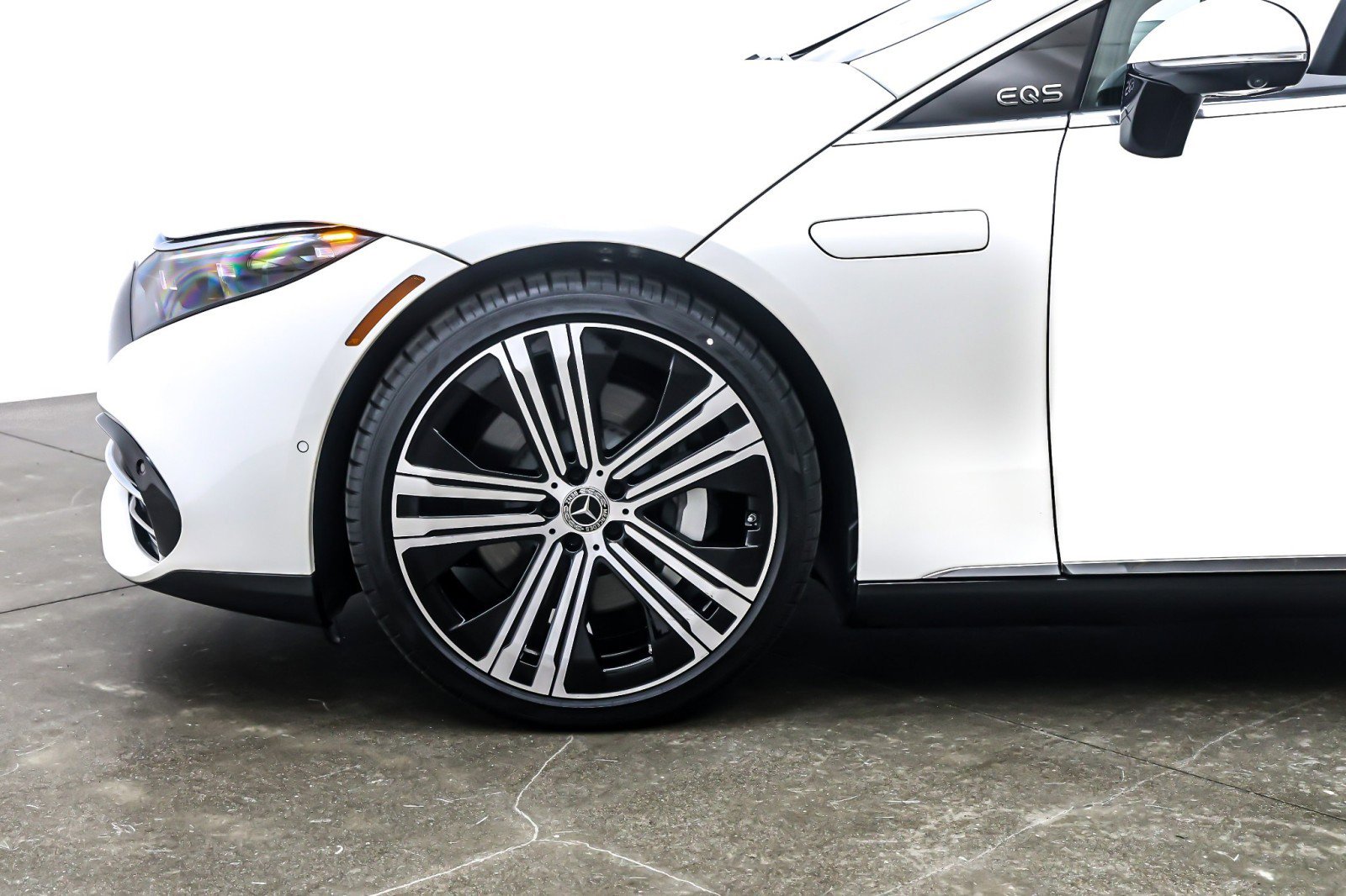 Used 2022 Mercedes-Benz EQS 450+ Sedan image 11