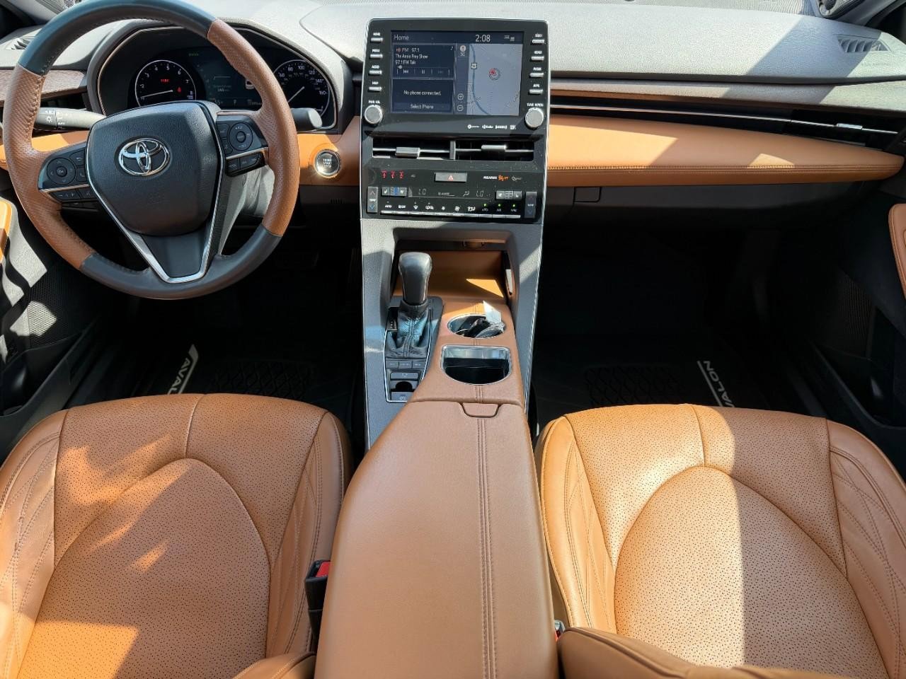 Used 2019 Toyota Avalon Limited image 12