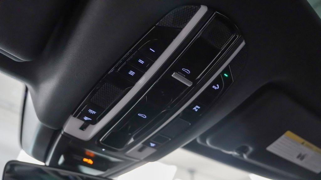 Used 2023 Porsche Cayenne image 27
