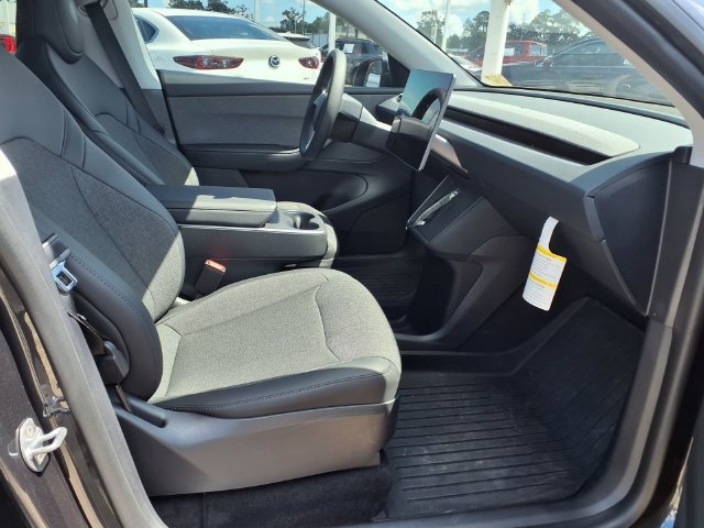 Used 2026 Tesla Model Y 2WD image 22