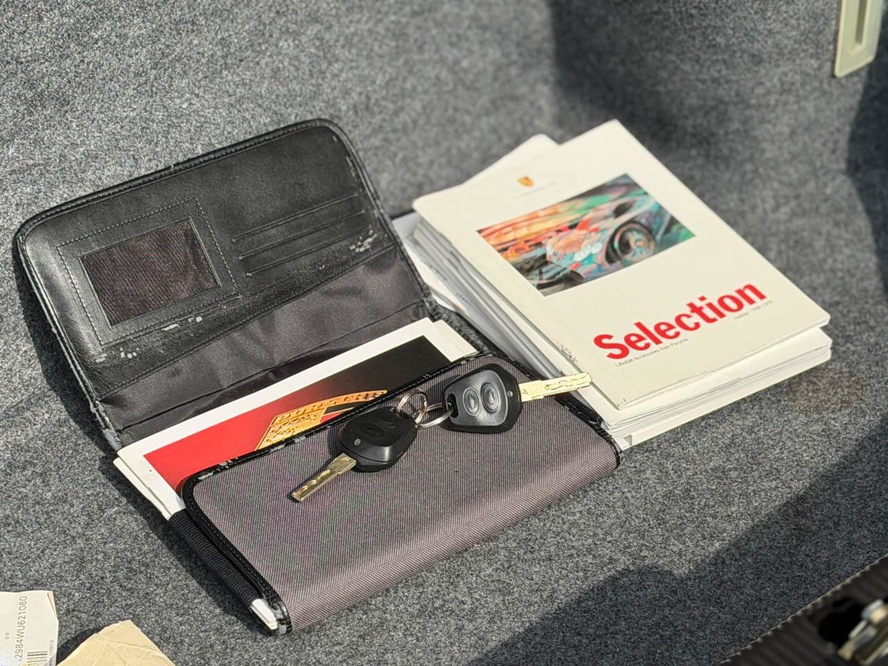 Used 1998 Porsche Boxster RWD image 36