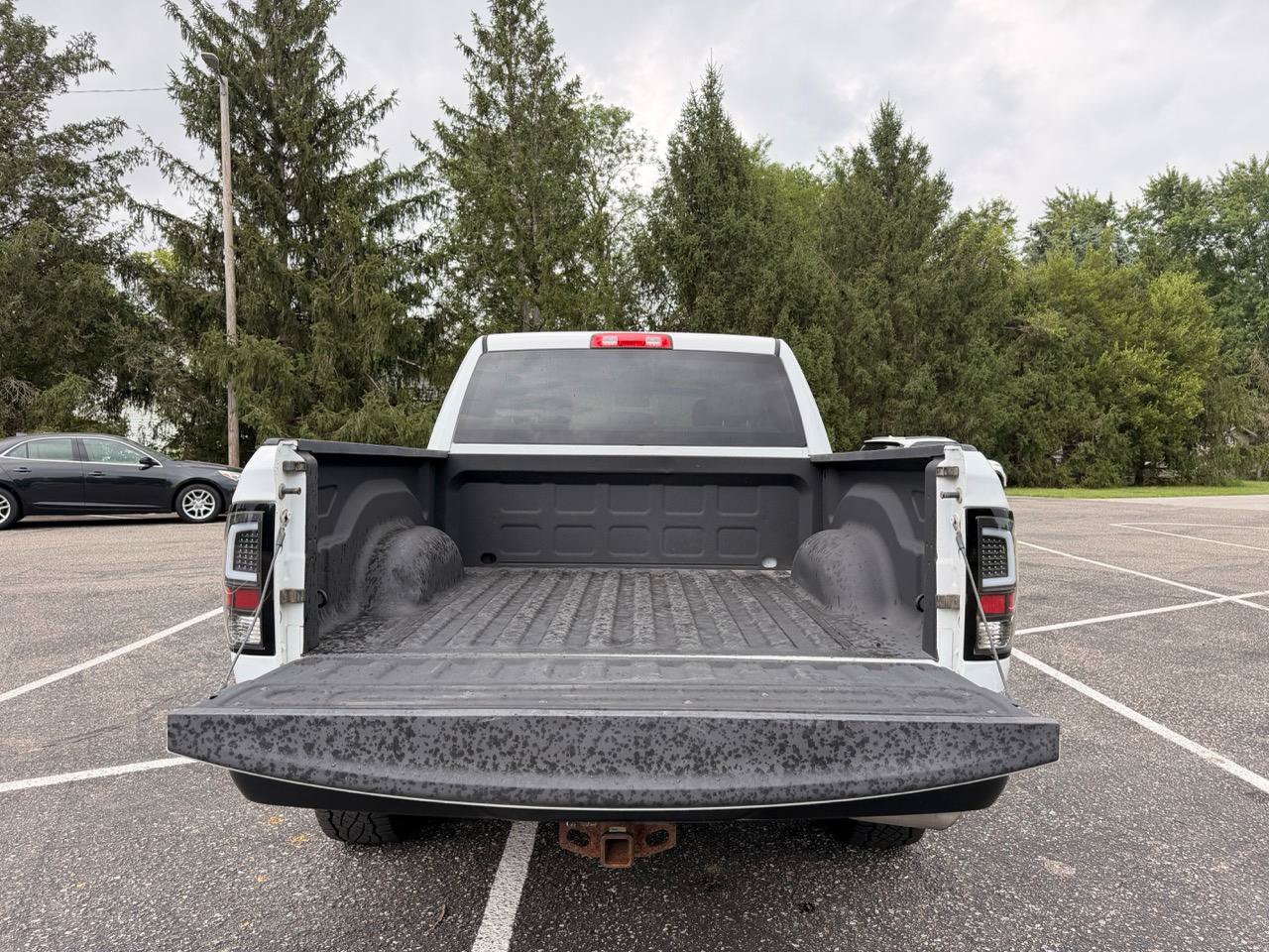 Used 2014 RAM 1500 4x4 Crew Cab image 8