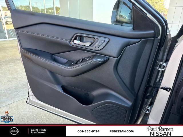 Certified 2025 Nissan Rogue SL w/ SL Premium Package image 23