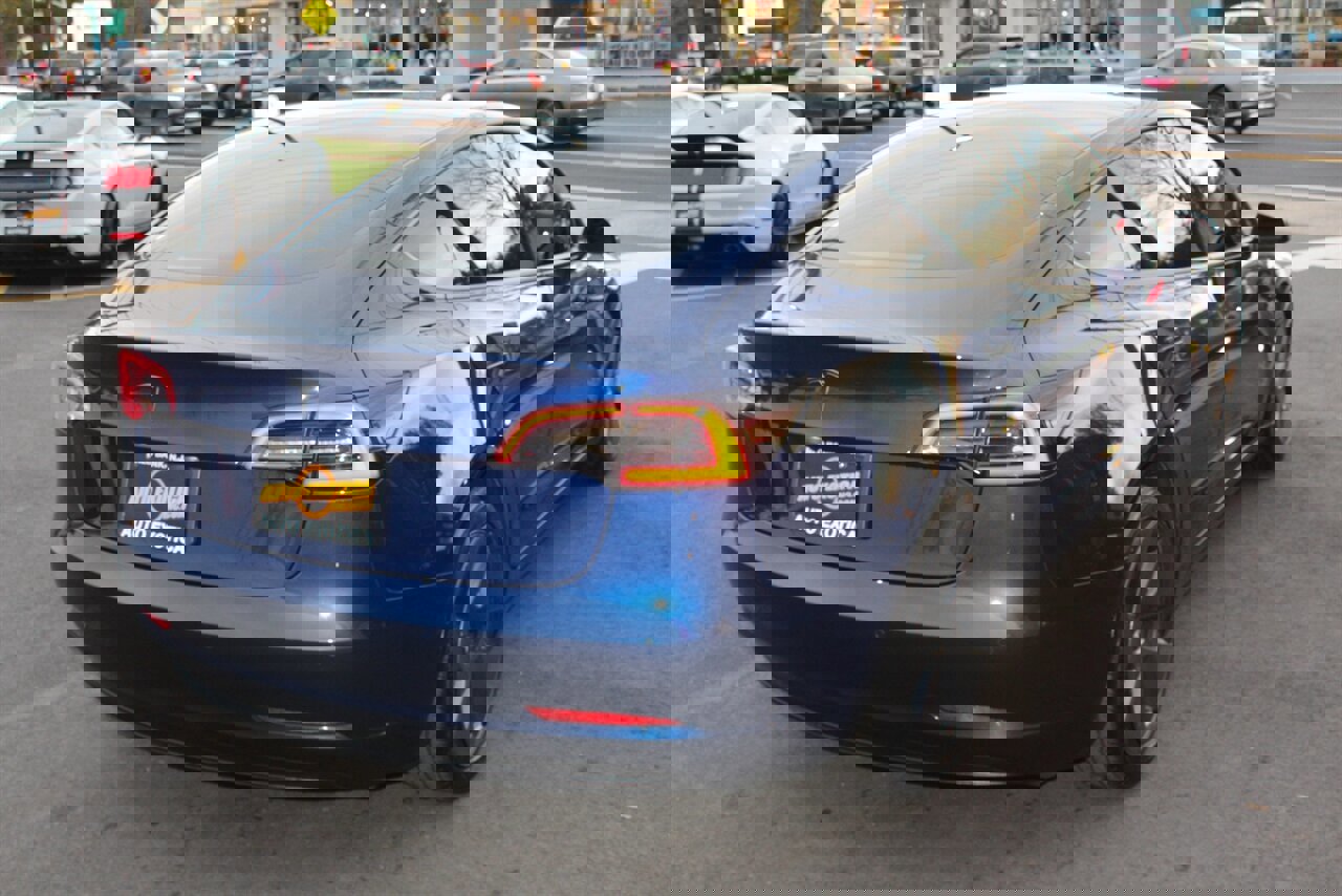 Used 2021 Tesla Model 3 Standard Range Plus image 30