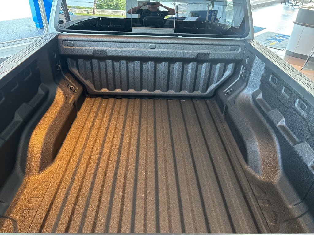 New 2025 Chevrolet Colorado W/T w/ WT Custom Package image 24