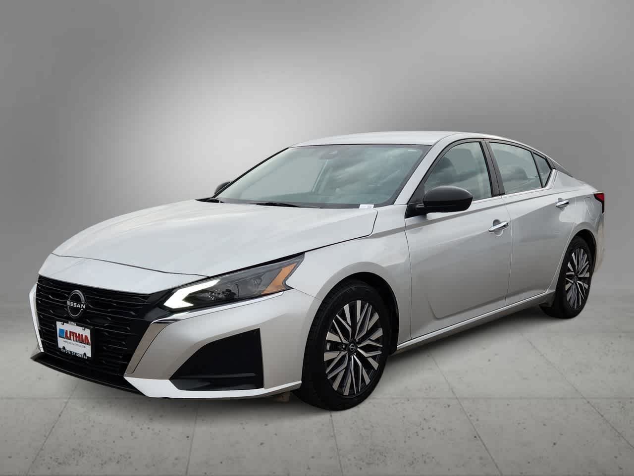 Used 2024 Nissan Altima 2.5 SV