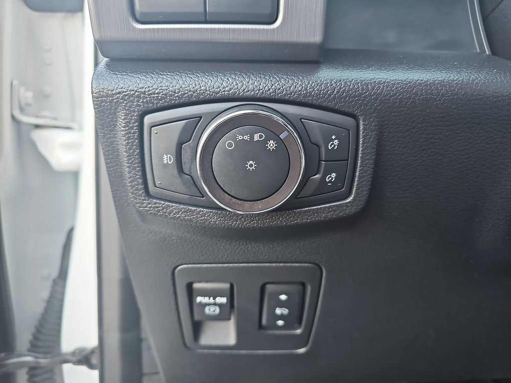 Used 2019 Ford Expedition Platinum image 26