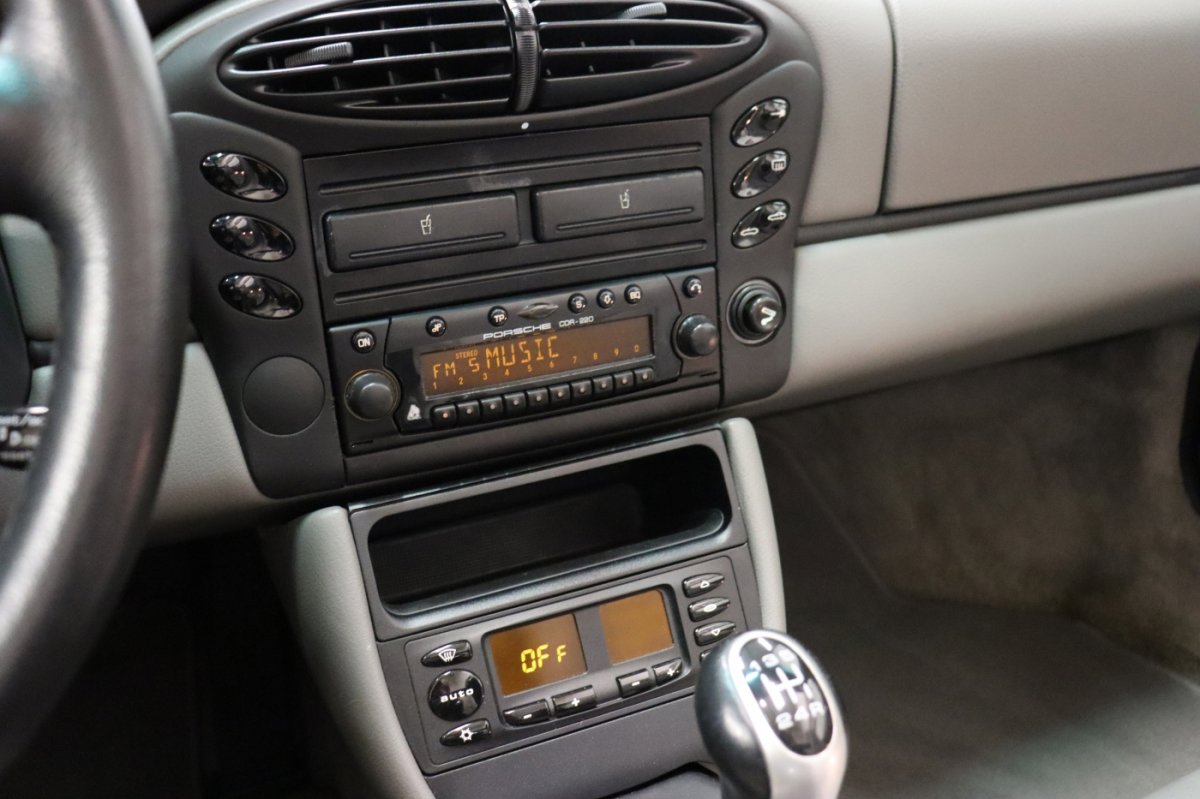 Used 2001 Porsche Boxster image 23