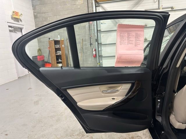 Used 2016 BMW 320i xDrive Sedan image 14