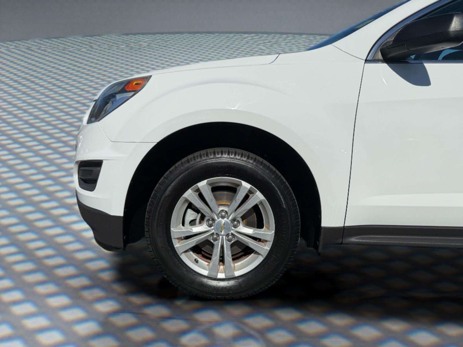 Used 2017 Chevrolet Equinox LS FWD image 11