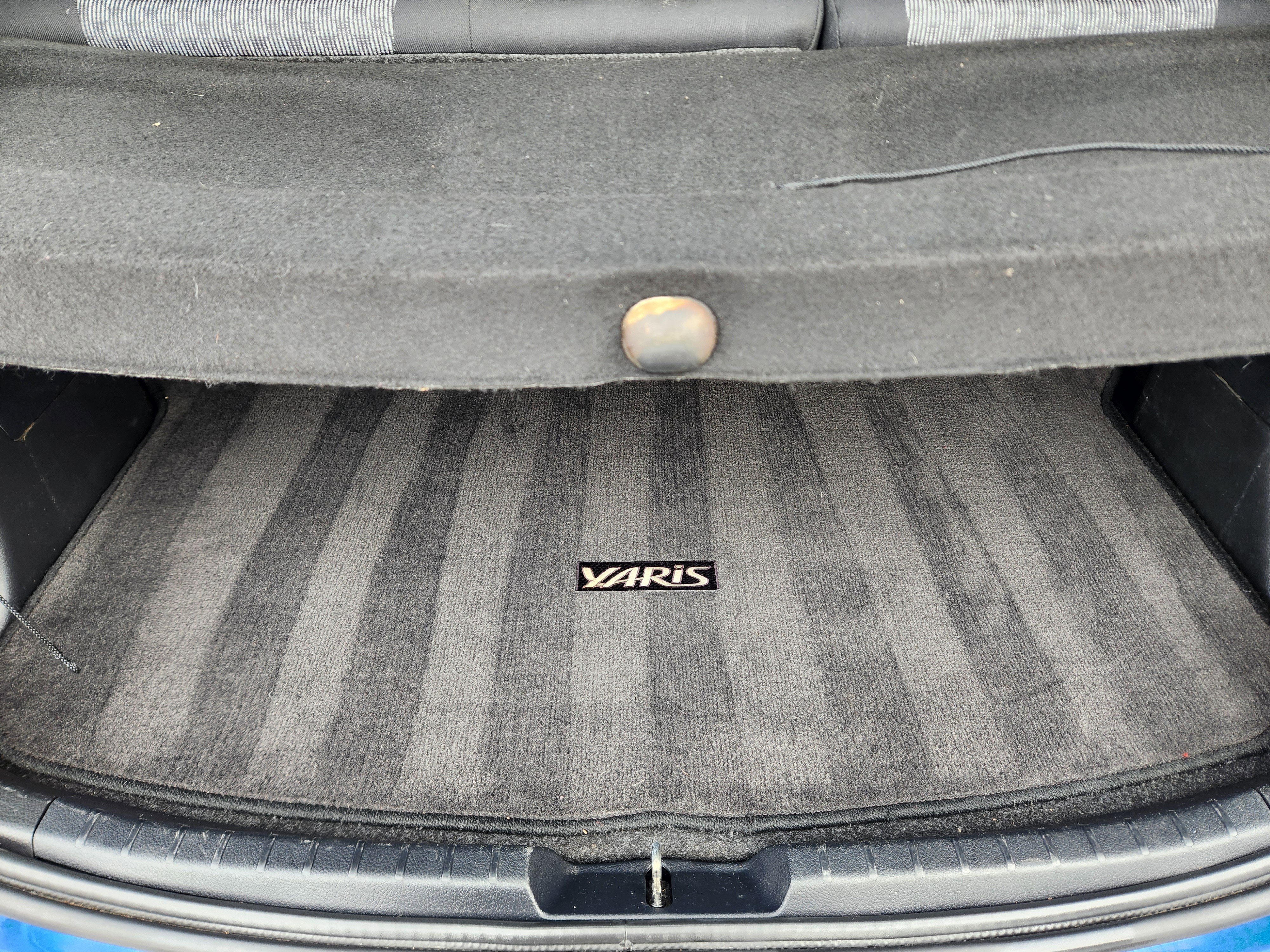 Used 2016 Toyota Yaris L image 41