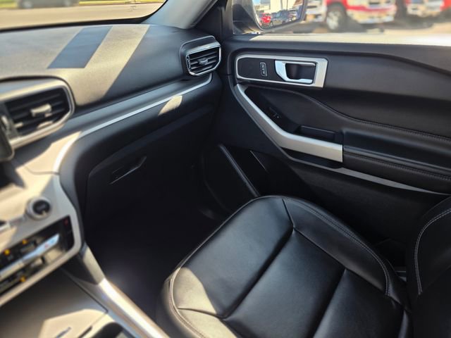 Used 2024 Ford Explorer XLT w/ Equipment Group 202A image 38