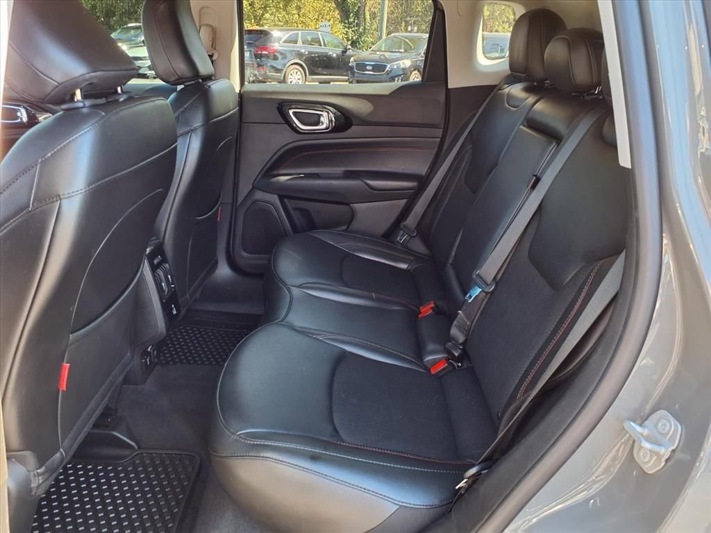 Used 2022 Jeep Compass Trailhawk w/ Trailhawk Convenience Group image 10