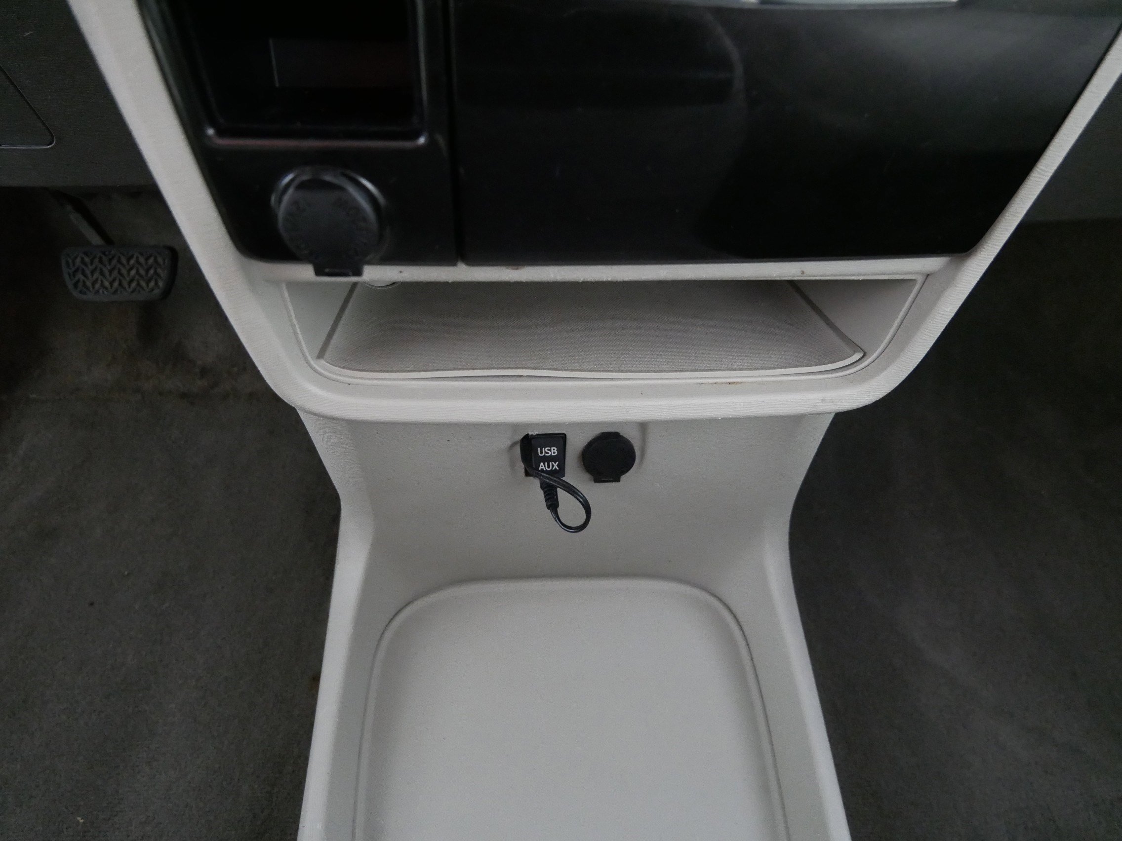 Used 2012 Toyota Sienna LE FWD image 29