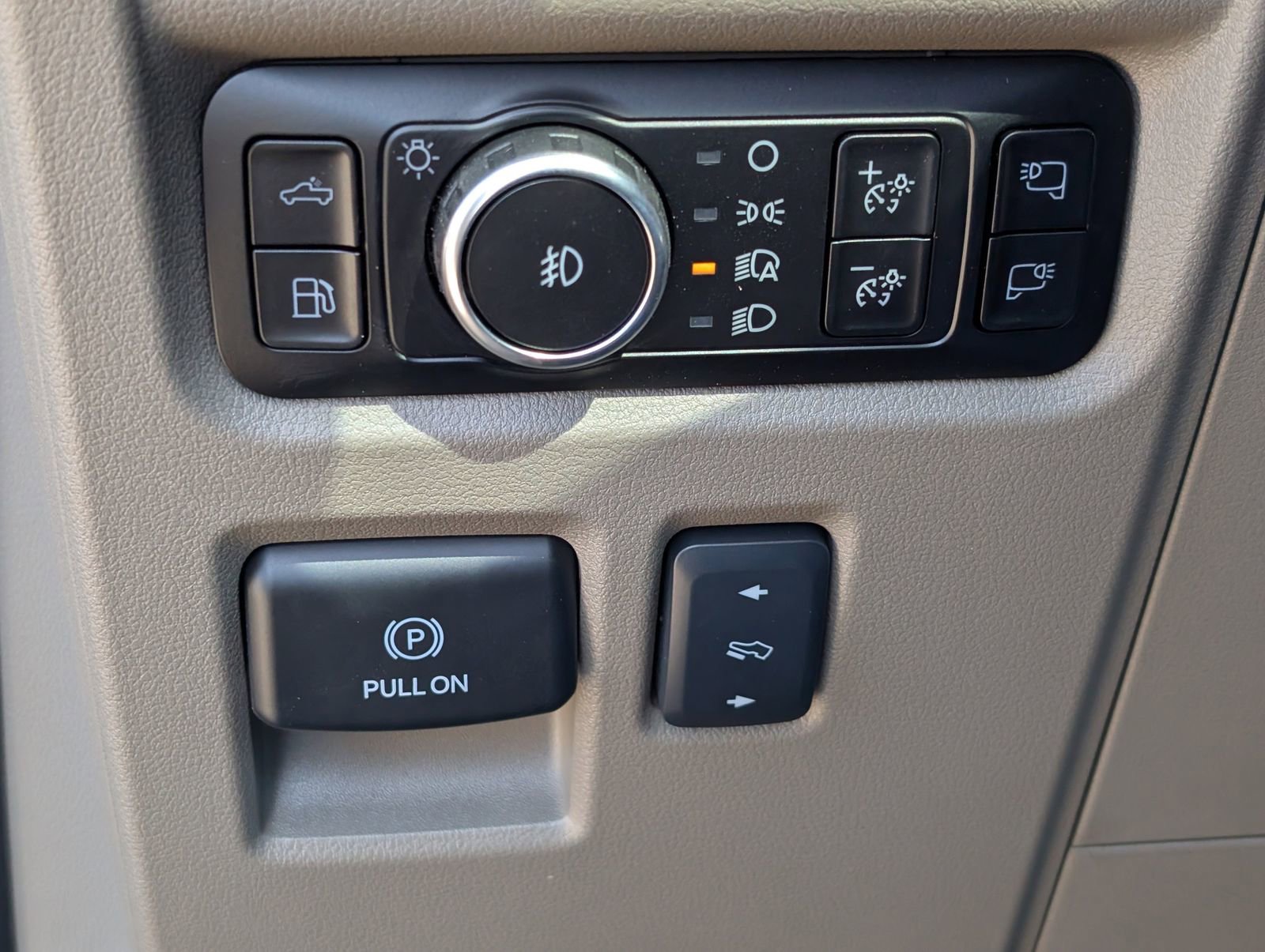 Used 2025 Ford F150 Platinum w/ Equipment Group 703A Plus image 26