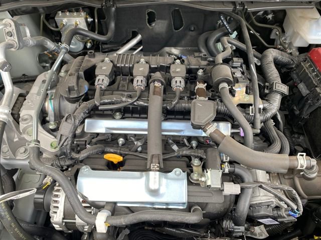 New 2025 Nissan Versa SR w/ Trunk Package image 22