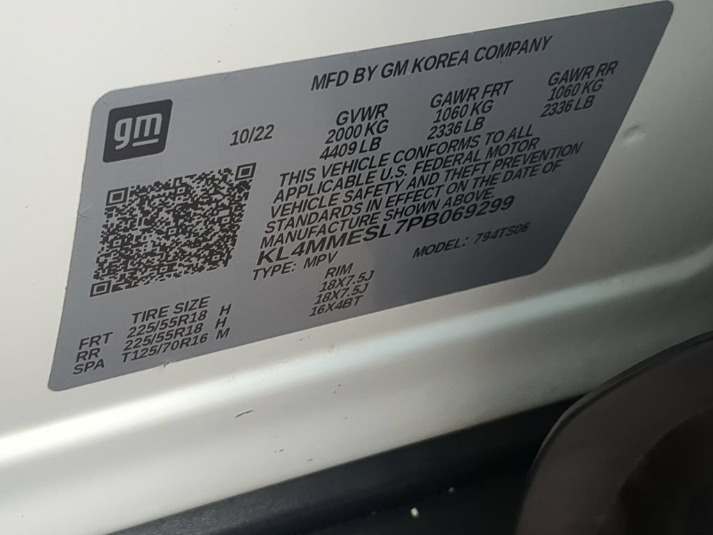 Used 2023 Buick Encore GX Select AWD/4WD image 38
