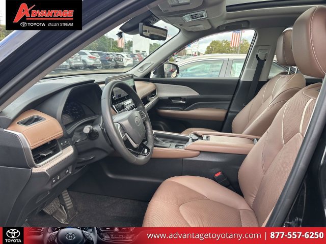 Used 2024 Toyota Grand Highlander AWD image 20