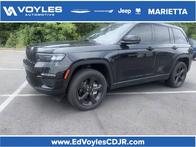 Used 2025 Jeep Grand Cherokee Limited w/ Black Appearance Package AWD/4WD image 1